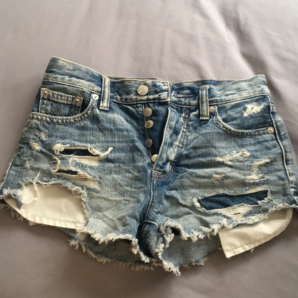 high waisted cheeky American Eagle shorts!!